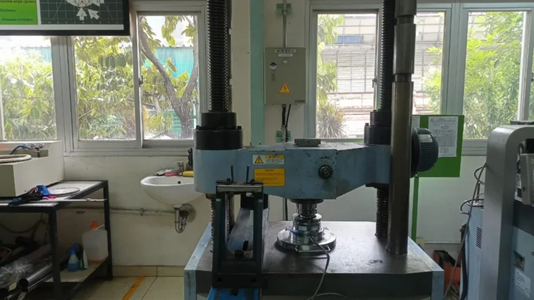 Pentingnya Servis UTM untuk Memastikan Kinerja Optimal